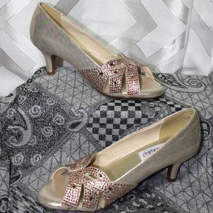 Dyeables NIB Pump Tracy Champagne Shimmer